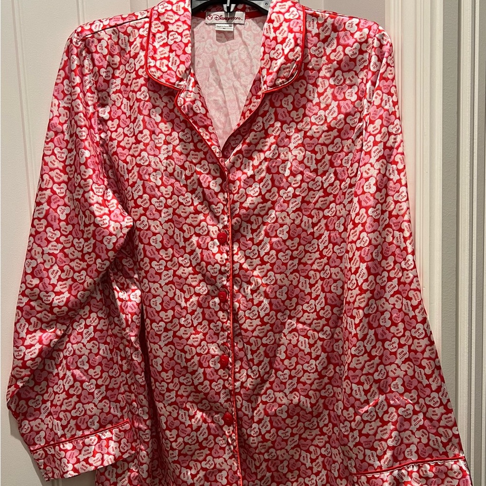 The Disney Store candy hearts pajama set. Size adult medium. EUC.